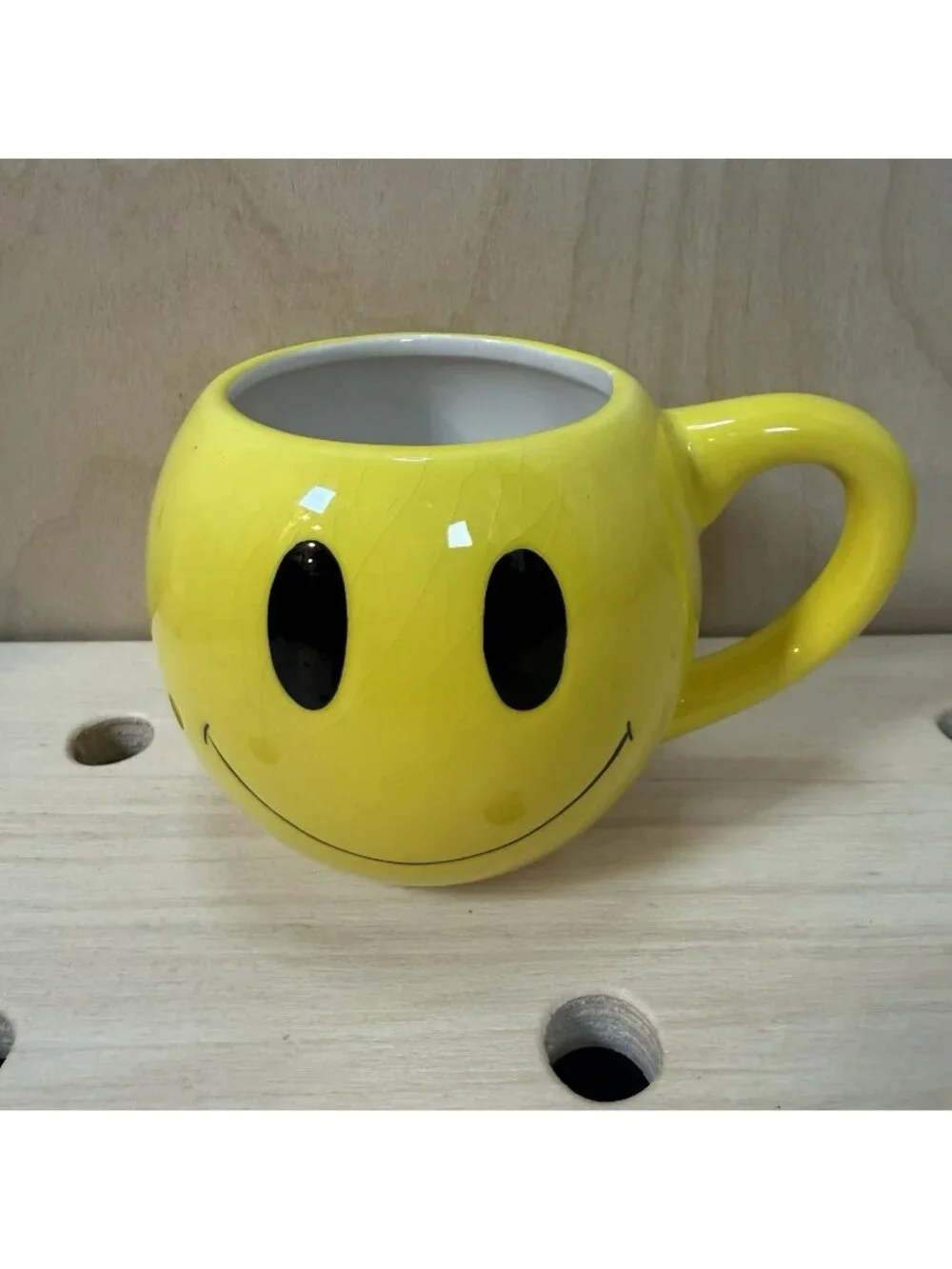 Vintage Pier 1 Yellow Wink Smile Happy Face Coffee Mug Cup Smiley Retro Style